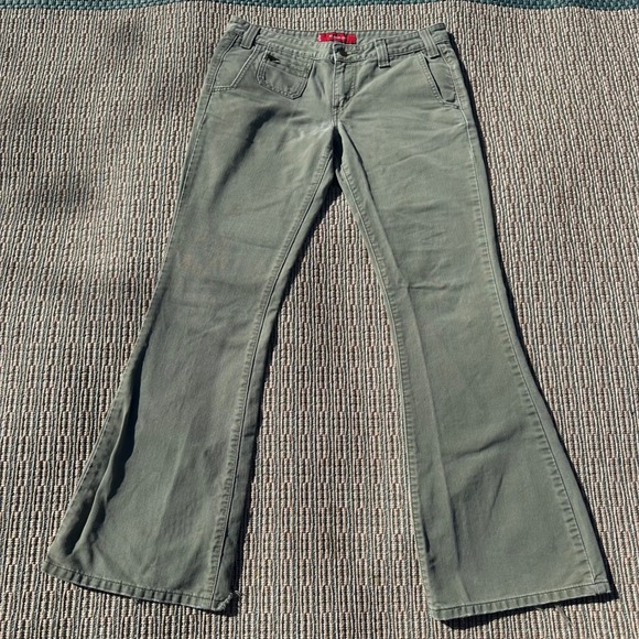 Levi's Denim - Levis Superlow Flare Pants Olive Green Y2K Low Rise Cotton Womens Size 7M 2000s